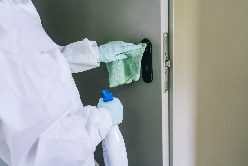 Limpeza, sanitização e desinfecção: qual a diferença desses 3 serviços? | BH | Minas Gerais